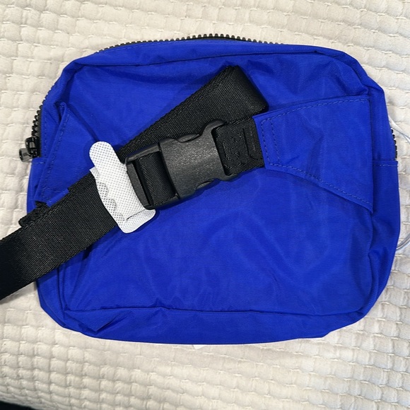 NWT BAGGU Fanny Pack in Lapis new with tags - Picture 2 of 3